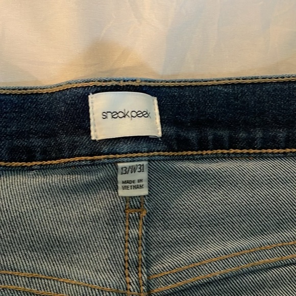 New Sneak peek blue jeans - Picture 4 of 9